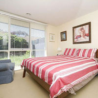 01Bedroom1.jpeg